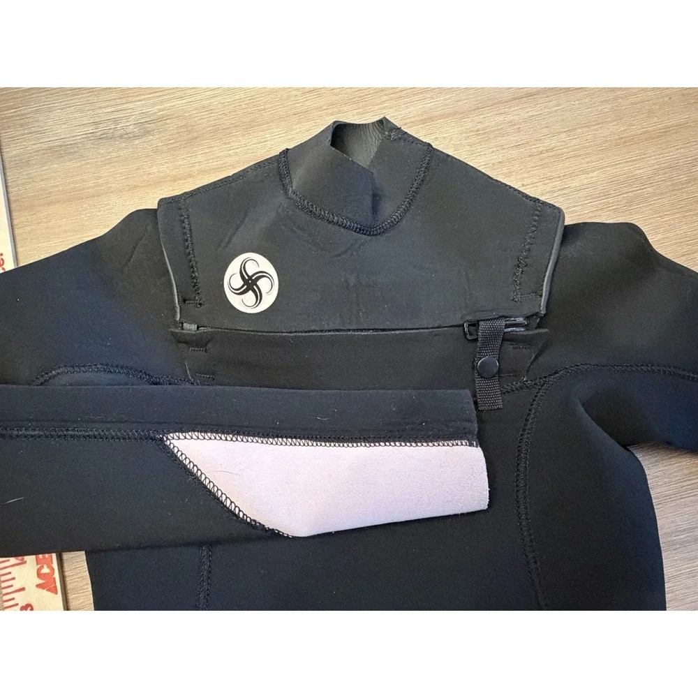 Sisstrevolution Youth Full 3 2 Wetsuit Black & Pink Size 8